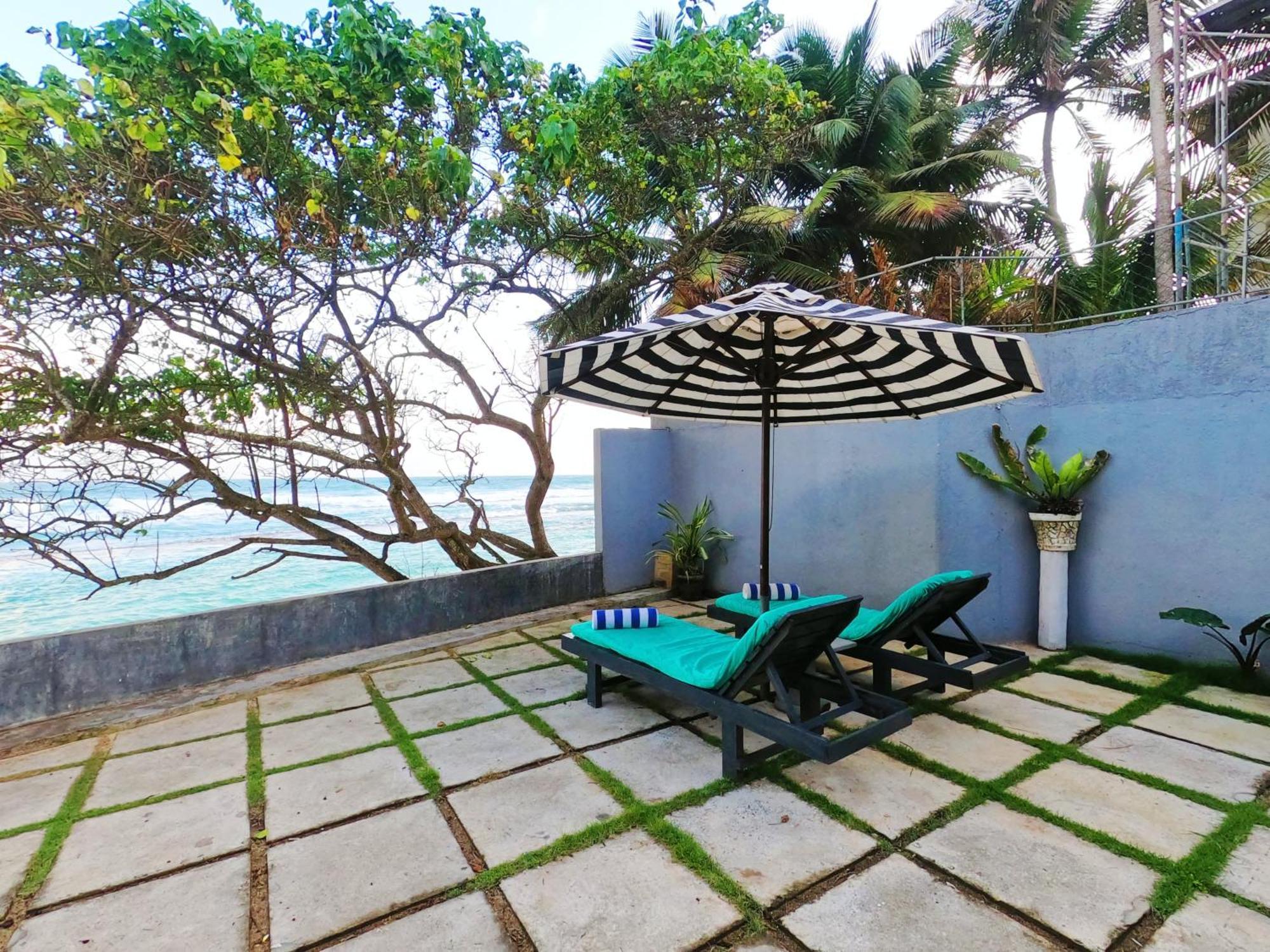 Villa Breeze Talpe 우나와투나 외부 사진
